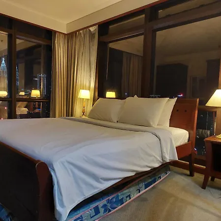 Perfect Home Stay At Times Square